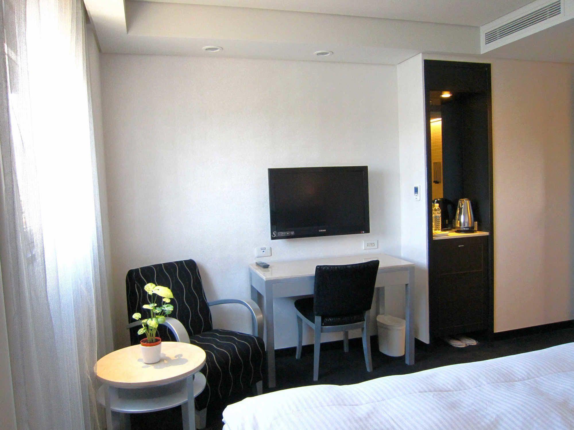 Harbor View Hotel Keelung Exterior photo